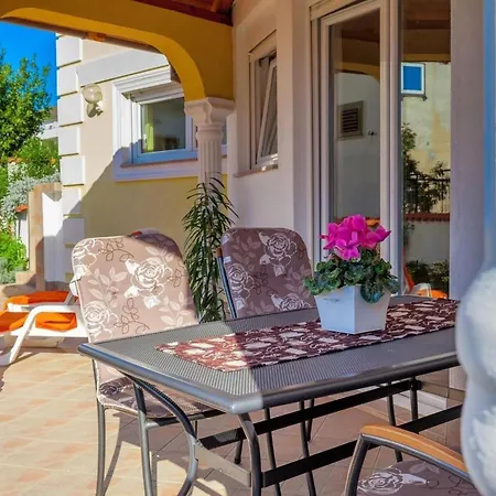 Mit Balkon Und Meerblick By Interhome