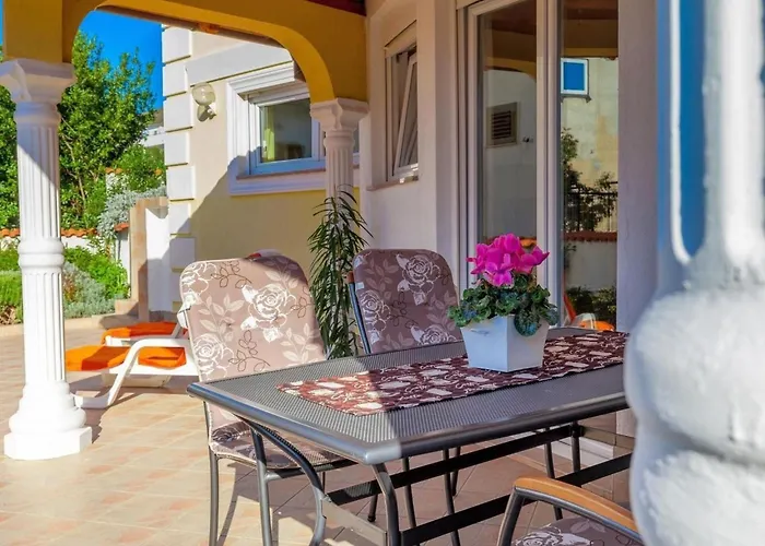Mit Balkon Und Meerblick By Interhome