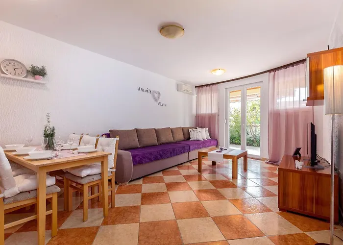 公寓 Mit Balkon Und Meerblick By Interhome *