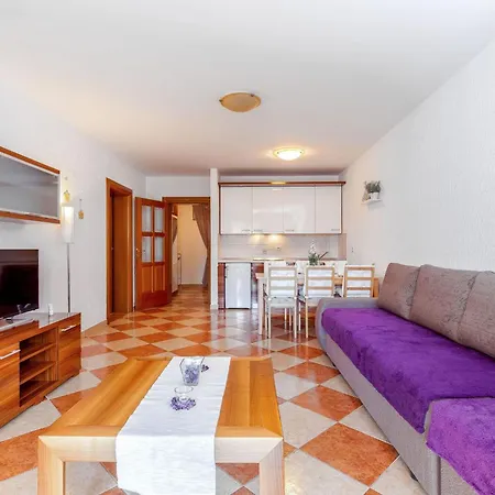 Mit Balkon Und Meerblick By Interhome *