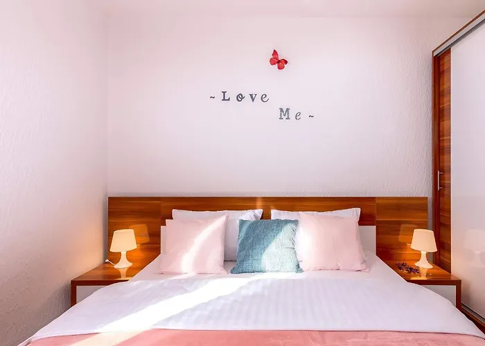 Mit Balkon Und Meerblick By Interhome Lejlighed Crikvenica